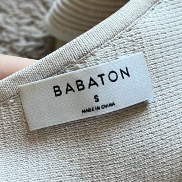 Babaton Aritzia Sculpt Knit One-Shoulder Cropped Tank in Matte Pearl Size SMALL - Picture 4 of 5